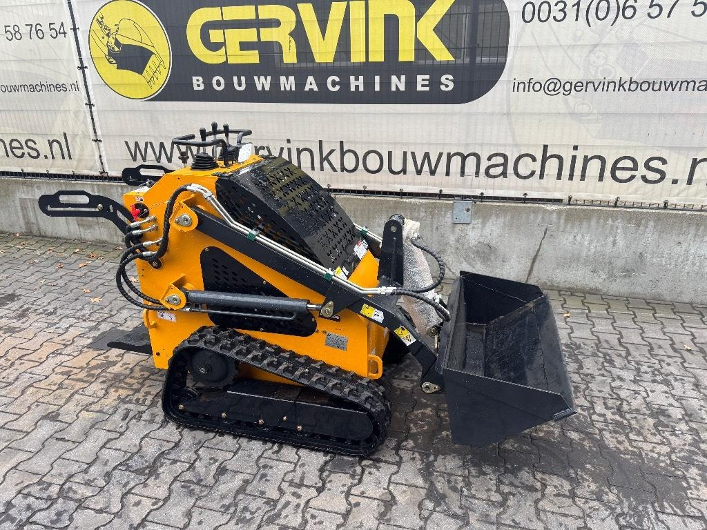 LT T360 - Lánctalpas homlokrakodó: 3 kép. LT T360 - Lánctalpas homlokrakodó: 3 kép.