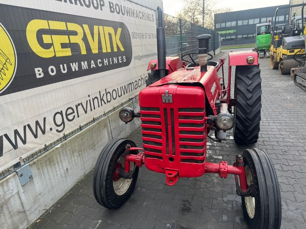 McCormick Oltimer - Traktor: 4 kép. McCormick Oltimer - Traktor: 4 kép.