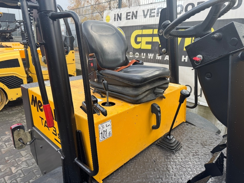 Mecalac TA 3 SR - Minidömper: 5 kép. Mecalac TA 3 SR - Minidömper: 5 kép.