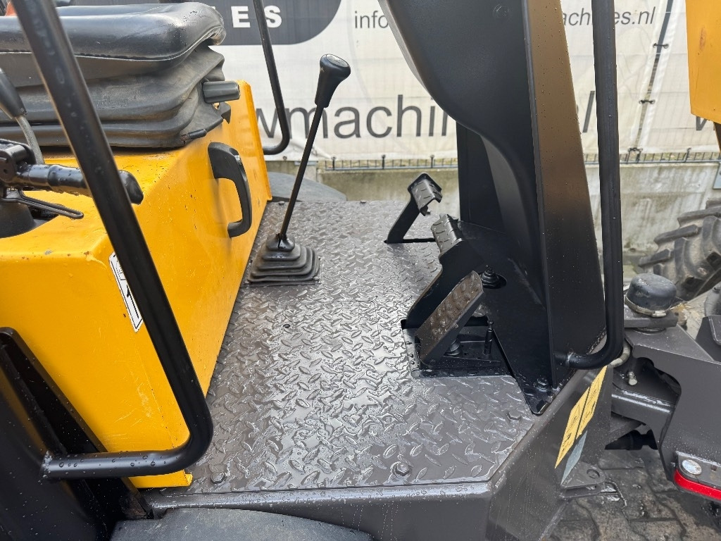 Mecalac TA 3 SR - Minidömper: 4 kép. Mecalac TA 3 SR - Minidömper: 4 kép.