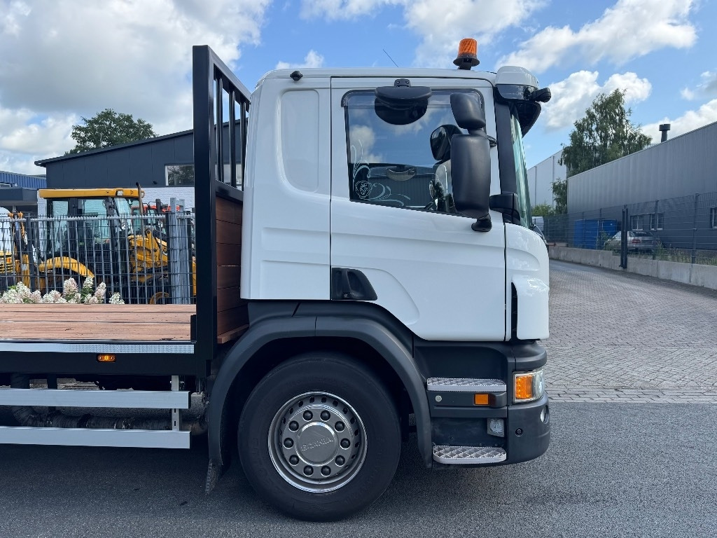 Scania R280 - Autószállító teherautó: 4 kép. Scania R280 - Autószállító teherautó: 4 kép.