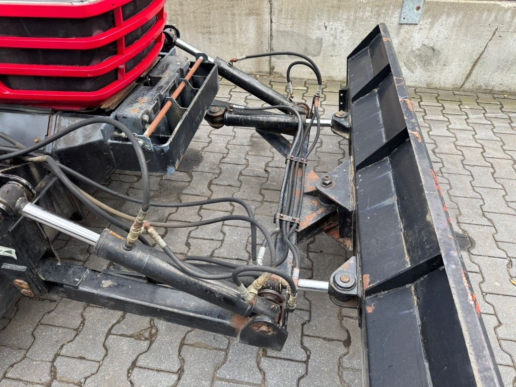 Yanmar Ct 45 - Traktor: 3 kép. Yanmar Ct 45 - Traktor: 3 kép.
