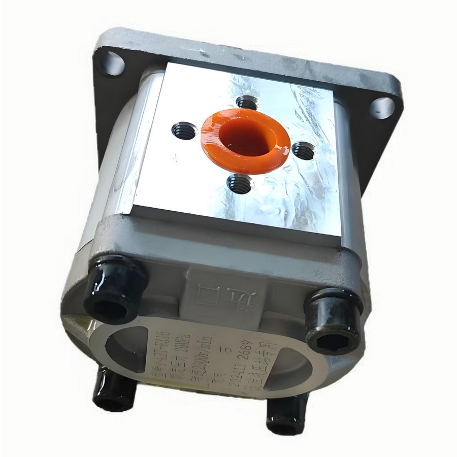 FLAND FL45 Wheel Loader Hydraulic Gear Pump CBT-F316 for Spare Parts - Hidraulikus szivattyú - Gumikerekes homlokrakodó: 1 kép. FLAND FL45 Wheel Loader Hydraulic Gear Pump CBT-F316 for Spare Parts - Hidraulikus szivattyú - Gumikerekes homlokrakodó: 1 kép.