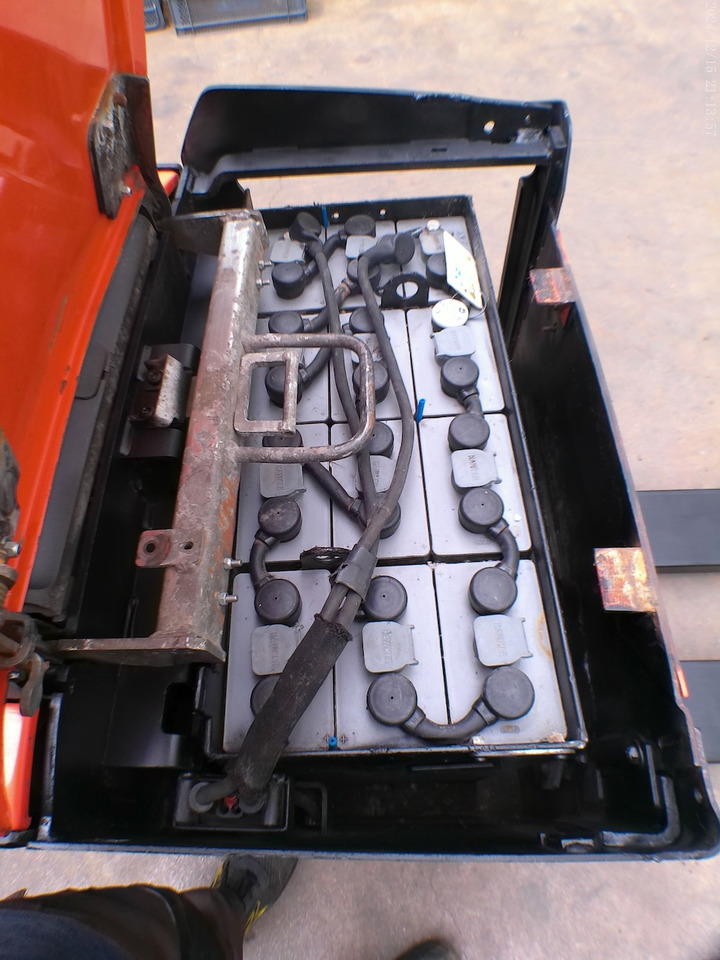 Kézi raklapemelő BT LPE 250 2350x550mm: 6 kép. Kézi raklapemelő BT LPE 250 2350x550mm: 6 kép.