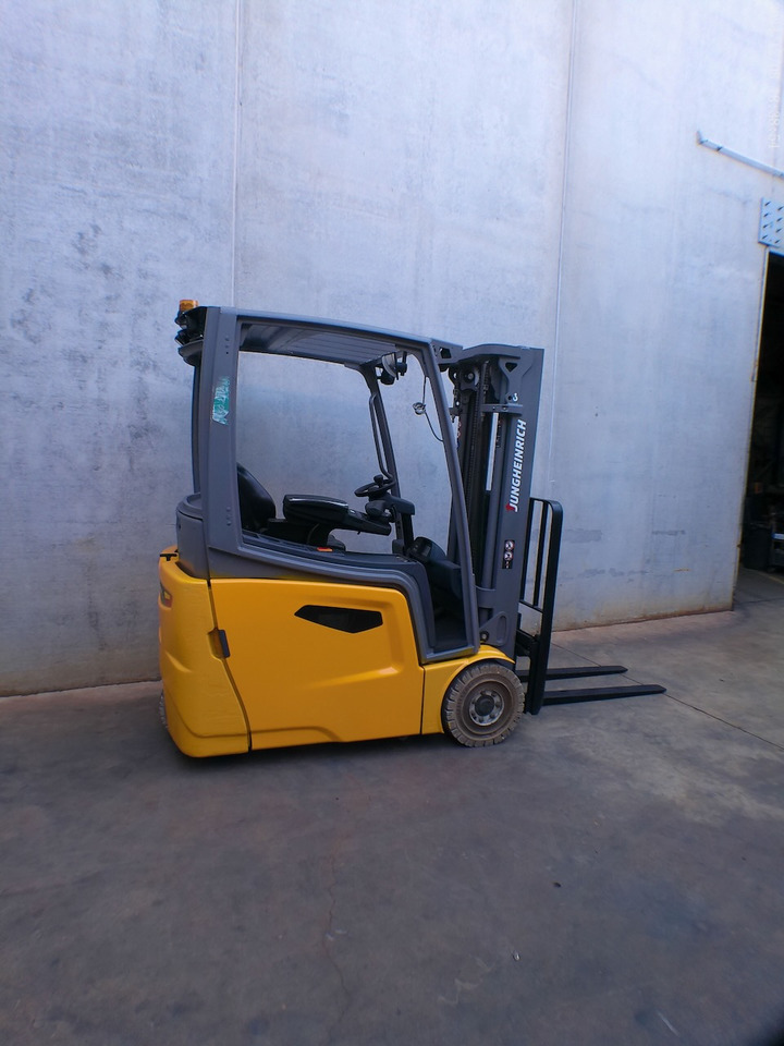 Jungheinrich EFG 216k 440 DZ - Elektromos targonca: 2 kép. Jungheinrich EFG 216k 440 DZ - Elektromos targonca: 2 kép.