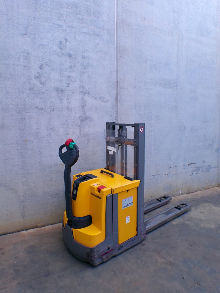 Jungheinrich EJD 220 201 ZT - Emelőtargoncá: 3 kép. Jungheinrich EJD 220 201 ZT - Emelőtargoncá: 3 kép.