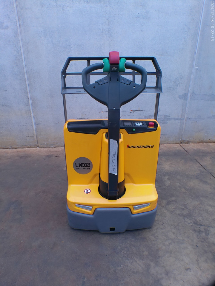 Jungheinrich EJE 116 LI-ION - Kézi raklapemelő: 5 kép. Jungheinrich EJE 116 LI-ION - Kézi raklapemelő: 5 kép.