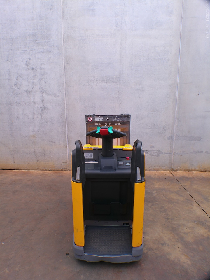 Jungheinrich ERD 220 290 DT - Emelőtargoncá: 5 kép. Jungheinrich ERD 220 290 DT - Emelőtargoncá: 5 kép.