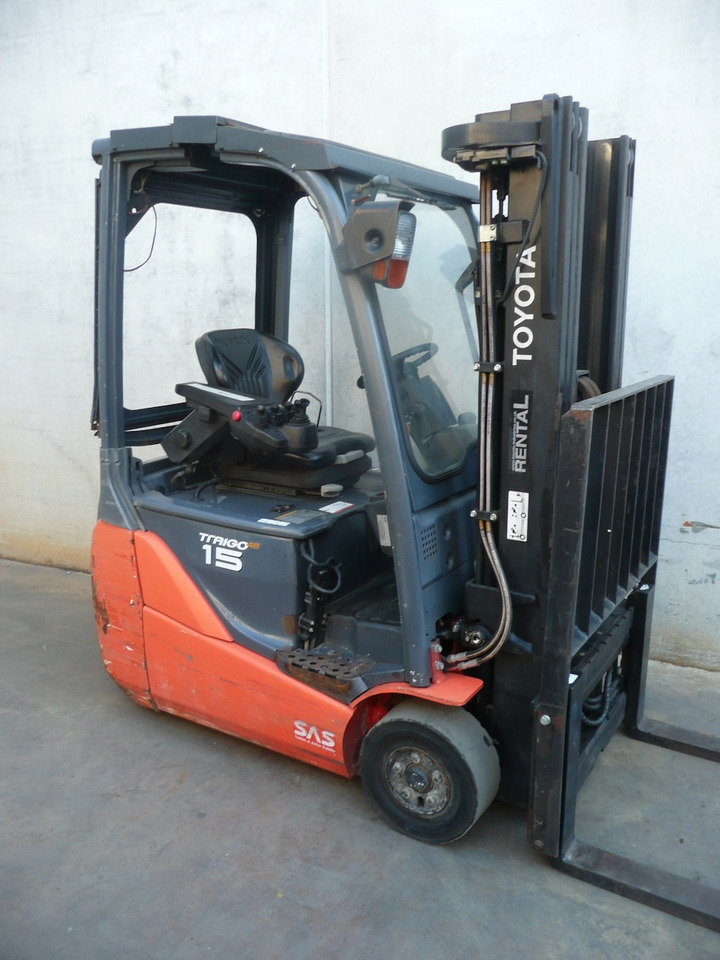 Toyota 8FBE15T - Elektromos targonca: 1 kép. Toyota 8FBE15T - Elektromos targonca: 1 kép.