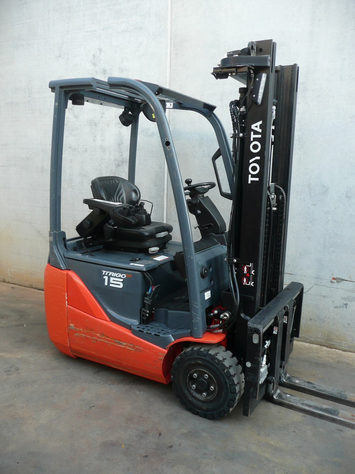 Toyota 8FBE15T - Elektromos targonca: 1 kép. Toyota 8FBE15T - Elektromos targonca: 1 kép.