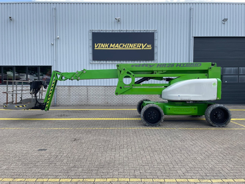Niftylift HR 28 Hybrid 4x4 - Személyemelő: 1 kép. Niftylift HR 28 Hybrid 4x4 - Személyemelő: 1 kép.