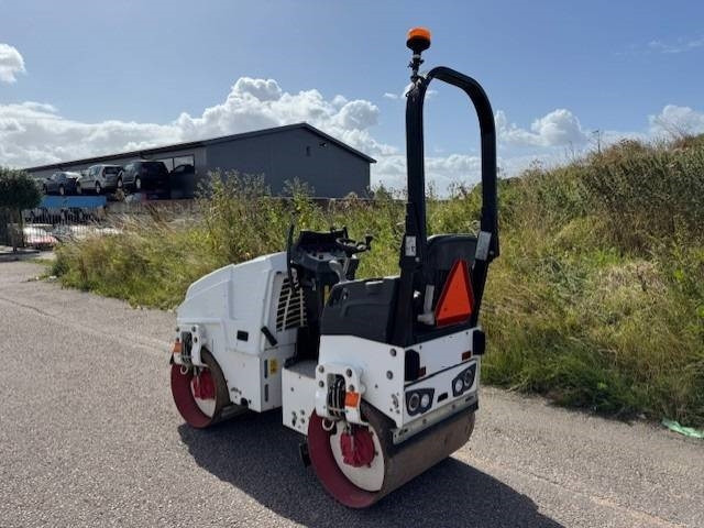 Bomag BW90 AD-5, Vält - Henger: 3 kép. Bomag BW90 AD-5, Vält - Henger: 3 kép.