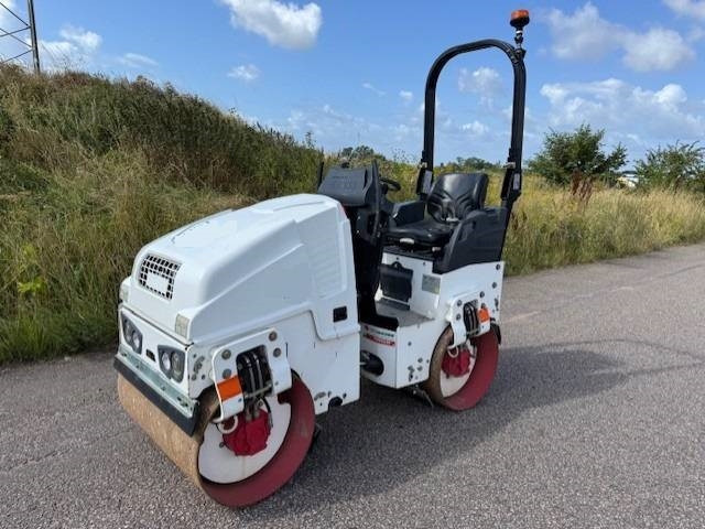 Bomag BW90 AD-5, Vält - Henger: 1 kép. Bomag BW90 AD-5, Vält - Henger: 1 kép.