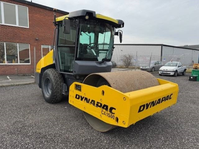 Dynapac CA1500D - Henger: 3 kép. Dynapac CA1500D - Henger: 3 kép.