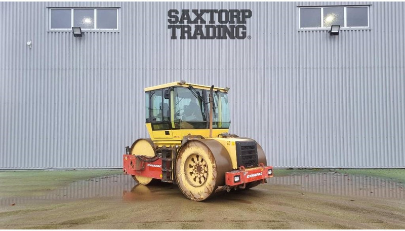 Henger Dynapac CS142, Vält: 8 kép. Henger Dynapac CS142, Vält: 8 kép.