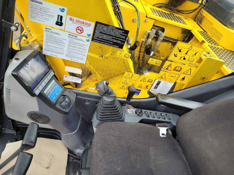 Komatsu PC 138 US-11 - Lánctalpas kotró: 5 kép. Komatsu PC 138 US-11 - Lánctalpas kotró: 5 kép.