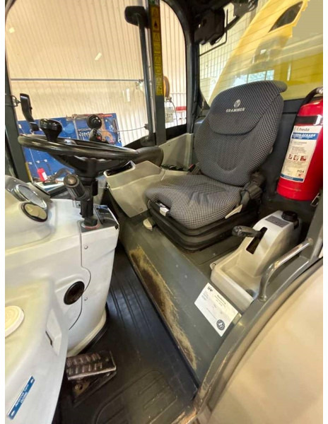 Kramer 5055 - Gumikerekes homlokrakodó: 5 kép. Kramer 5055 - Gumikerekes homlokrakodó: 5 kép.