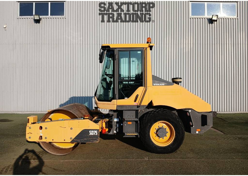 ''SÅLD'' Volvo SD75, Vält - Henger: 2 kép. ''SÅLD'' Volvo SD75, Vält - Henger: 2 kép.