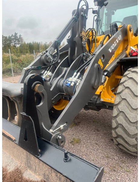 Volvo L 45 H "SÅLD" - Gumikerekes homlokrakodó: 3 kép. Volvo L 45 H "SÅLD" - Gumikerekes homlokrakodó: 3 kép.