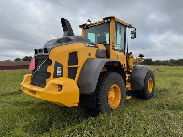 Volvo L 70 H - Gumikerekes homlokrakodó: 5 kép. Volvo L 70 H - Gumikerekes homlokrakodó: 5 kép.