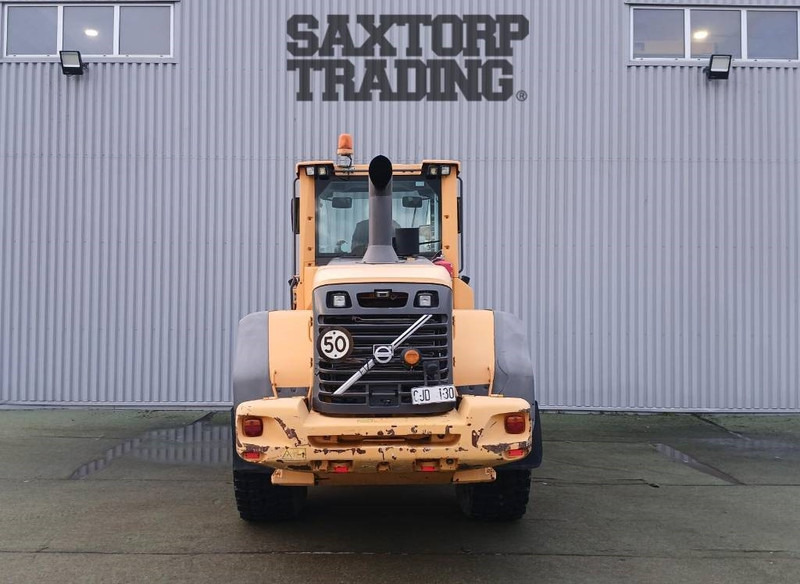 Volvo L70 F, Hjullastare - Gumikerekes homlokrakodó: 4 kép. Volvo L70 F, Hjullastare - Gumikerekes homlokrakodó: 4 kép.