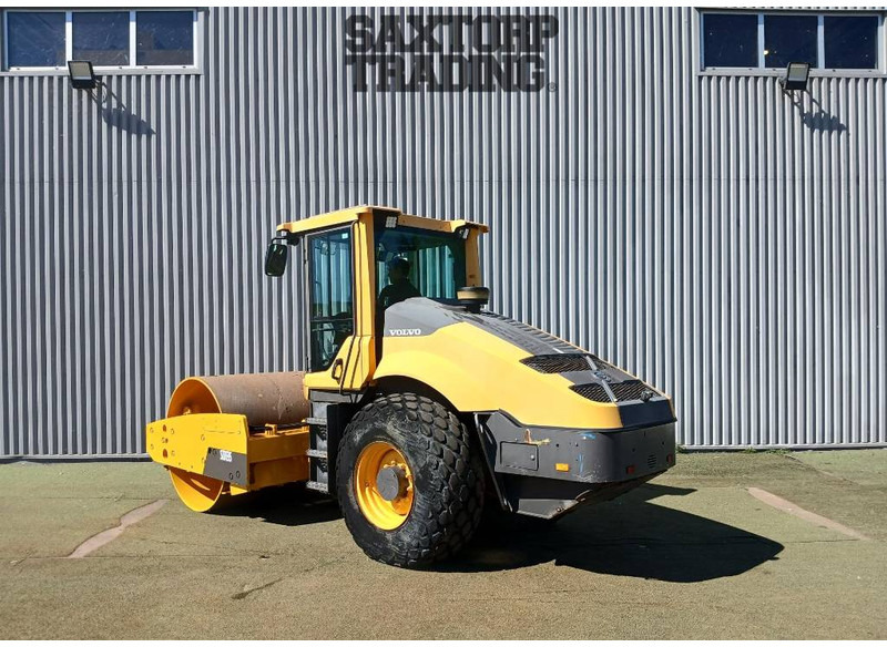 Volvo SD135, Vält - Henger: 3 kép. Volvo SD135, Vält - Henger: 3 kép.