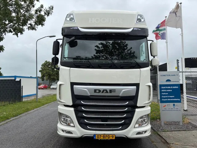 DAF XF 480 4x2 Euro6 SSC 2-tanks PTO Hydraulic feedpump MOT 03-2026 - Nyergesvontató: 2 kép. DAF XF 480 4x2 Euro6 SSC 2-tanks PTO Hydraulic feedpump MOT 03-2026 - Nyergesvontató: 2 kép.