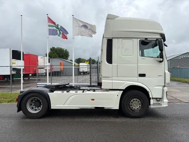 DAF XF 480 4x2 Euro6 SSC 2-tanks PTO Hydraulic feedpump MOT 03-2026 - Nyergesvontató: 4 kép. DAF XF 480 4x2 Euro6 SSC 2-tanks PTO Hydraulic feedpump MOT 03-2026 - Nyergesvontató: 4 kép.