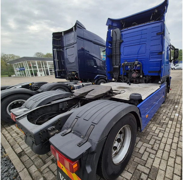 Volvo FM 420 Euro 6 Globetrotter compressor Hydraulic EB chassis - Nyergesvontató: 3 kép. Volvo FM 420 Euro 6 Globetrotter compressor Hydraulic EB chassis - Nyergesvontató: 3 kép.