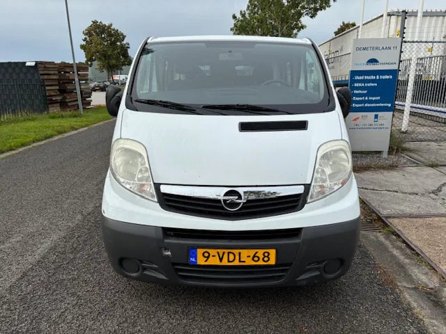 Opel Vivaro 2 2.0Cdti /84kW-E4 crew cab L2H1 - Kis furgon, Duplakabinos kisteherautó: 2 kép. Opel Vivaro 2 2.0Cdti /84kW-E4 crew cab L2H1 - Kis furgon, Duplakabinos kisteherautó: 2 kép.