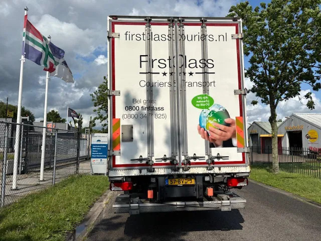 Scania P280 Closed box taillift 2000 kg Fuel CNG ADR 2 units in stock - Dobozos felépítményű teherautó: 5 kép. Scania P280 Closed box taillift 2000 kg Fuel CNG ADR 2 units in stock - Dobozos felépítményű teherautó: 5 kép.