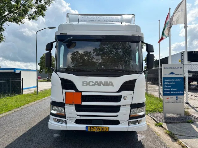Scania P280 Closed box taillift 2000 kg Fuel CNG ADR - Dobozos felépítményű teherautó: 2 kép. Scania P280 Closed box taillift 2000 kg Fuel CNG ADR - Dobozos felépítményű teherautó: 2 kép.