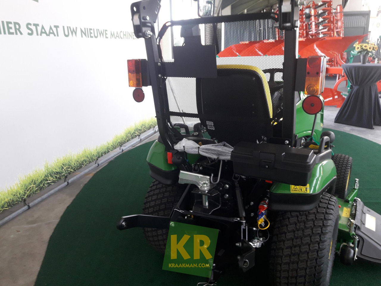 1026R John Deere - Kistraktor: 5 kép. 1026R John Deere - Kistraktor: 5 kép.