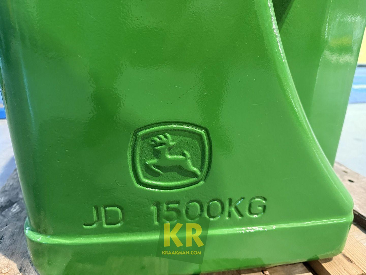 1500 KG John Deere - Ellensúly: 3 kép. 1500 KG John Deere - Ellensúly: 3 kép.