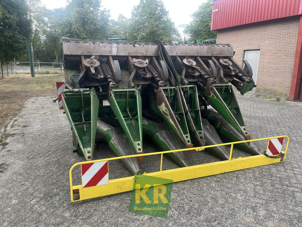 208B Kemper - Takarmánybetakarító gép: 4 kép. 208B Kemper - Takarmánybetakarító gép: 4 kép.