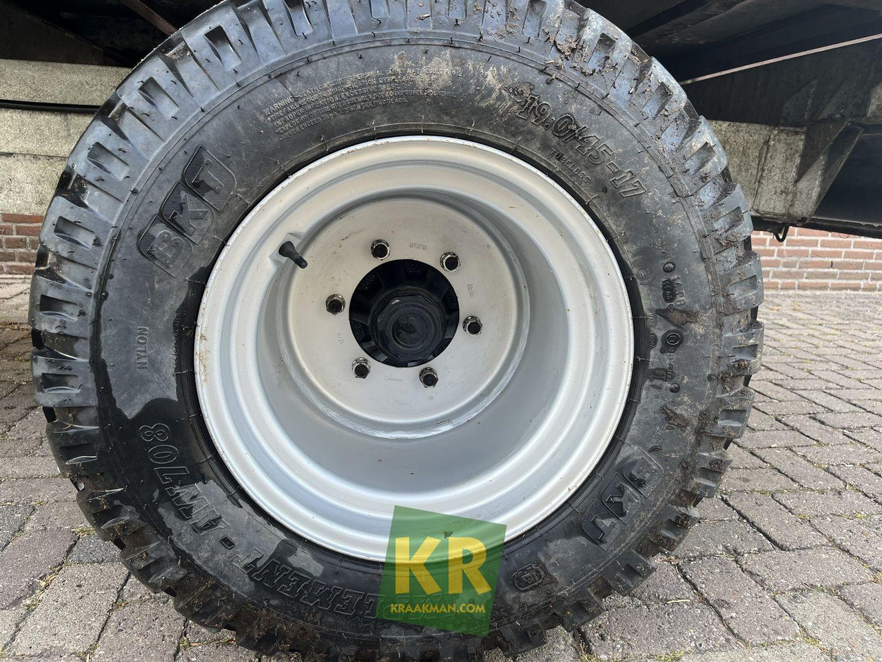 5T mest strooier Agromet - Szervestrágyaszóró: 3 kép. 5T mest strooier Agromet - Szervestrágyaszóró: 3 kép.