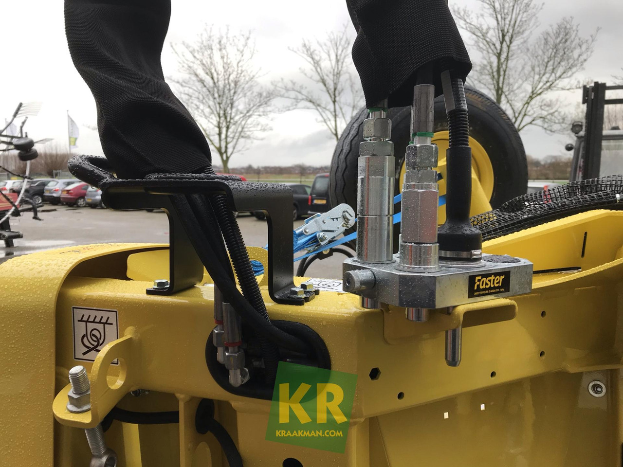 639 John Deere - Takarmánybetakarító gép: 4 kép. 639 John Deere - Takarmánybetakarító gép: 4 kép.