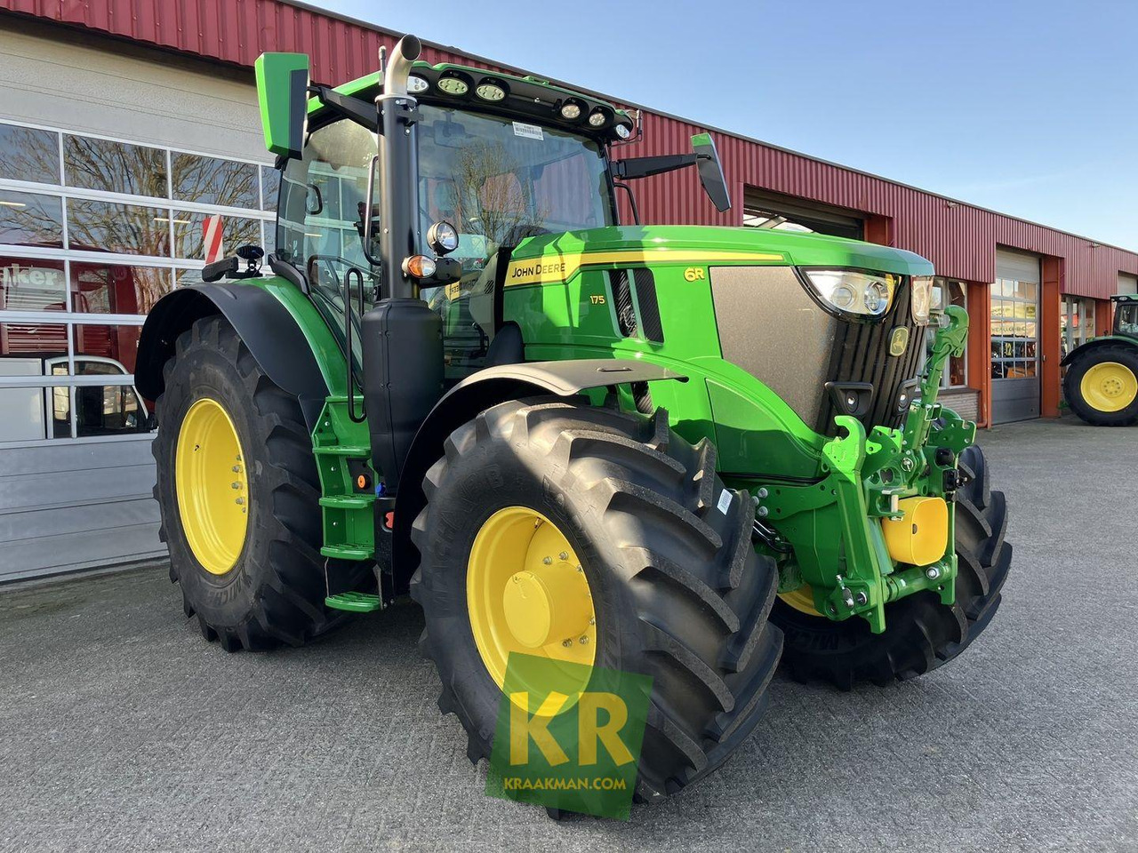 6R 175 John Deere - Traktor: 2 kép. 6R 175 John Deere - Traktor: 2 kép.