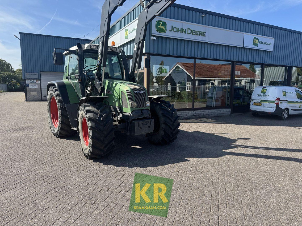 716 Vario Fendt - Traktor: 2 kép. 716 Vario Fendt - Traktor: 2 kép.