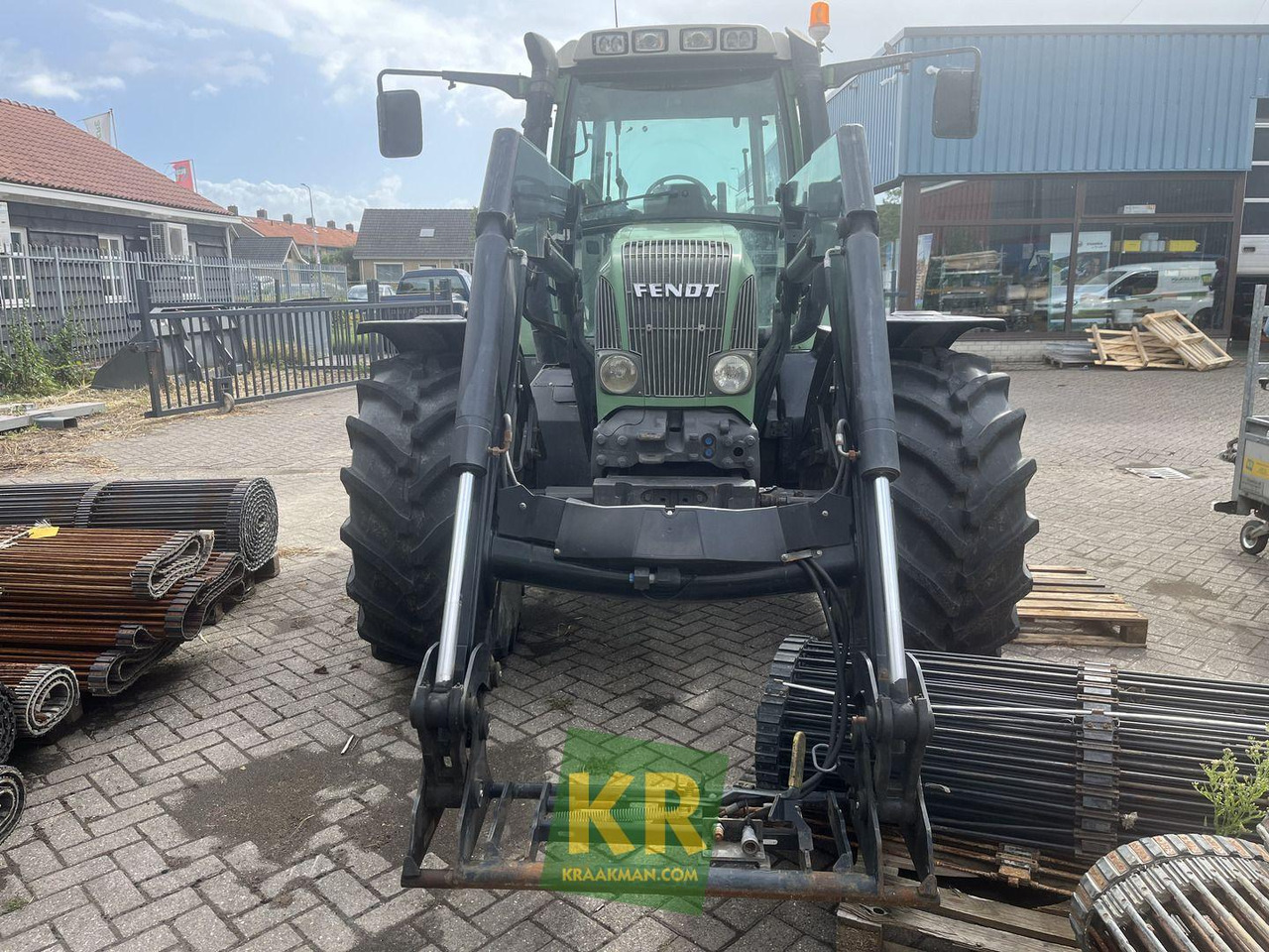 716 Vario Fendt - Traktor: 3 kép. 716 Vario Fendt - Traktor: 3 kép.