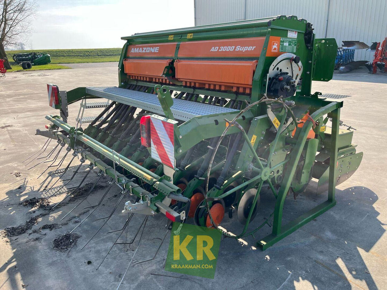 Amazone 3000 SUPER - Kombinált vetőgép: 5 kép. Amazone 3000 SUPER - Kombinált vetőgép: 5 kép.