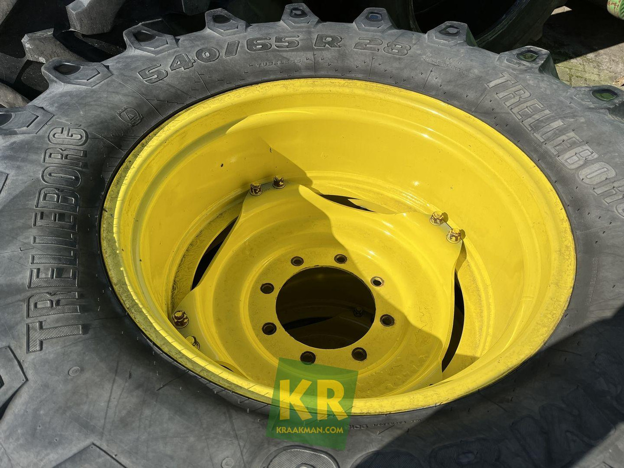 Banden Trelleborg Trelleborg - Komplett kerék - Mezőgazdasági gépek: 2 kép. Banden Trelleborg Trelleborg - Komplett kerék - Mezőgazdasági gépek: 2 kép.