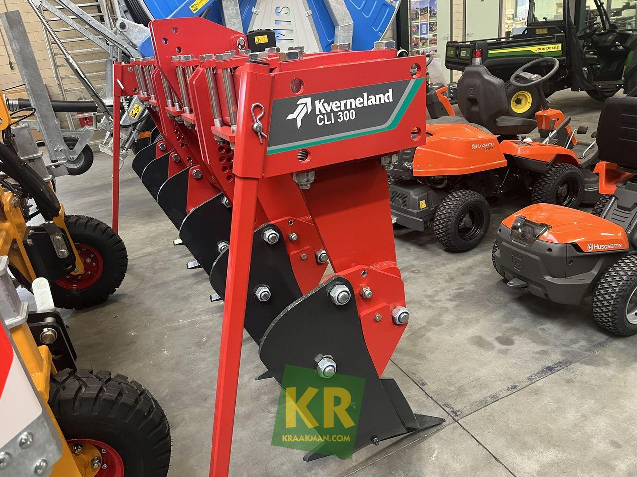 CLI 630 Kverneland - Talajlazító: 2 kép. CLI 630 Kverneland - Talajlazító: 2 kép.