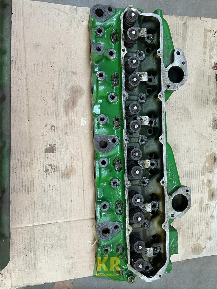 Motor fej - Mezőgazdasági gépek Cilinderkop John Deere: 6 kép. Motor fej - Mezőgazdasági gépek Cilinderkop John Deere: 6 kép.