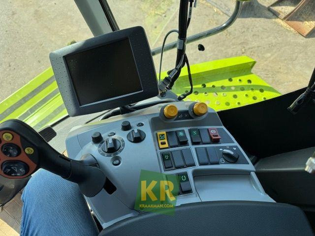 Claas LEXION 750 - Kombájn: 2 kép. Claas LEXION 750 - Kombájn: 2 kép.