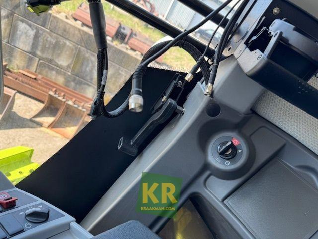 Claas LEXION 750 - Kombájn: 4 kép. Claas LEXION 750 - Kombájn: 4 kép.