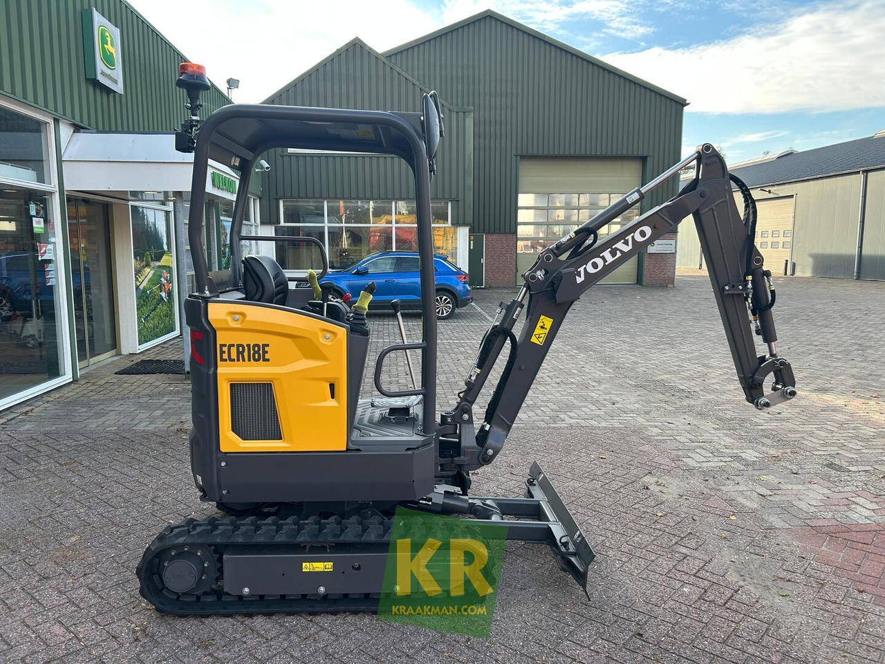 ECR 18E Volvo - Minikotró: 2 kép. ECR 18E Volvo - Minikotró: 2 kép.