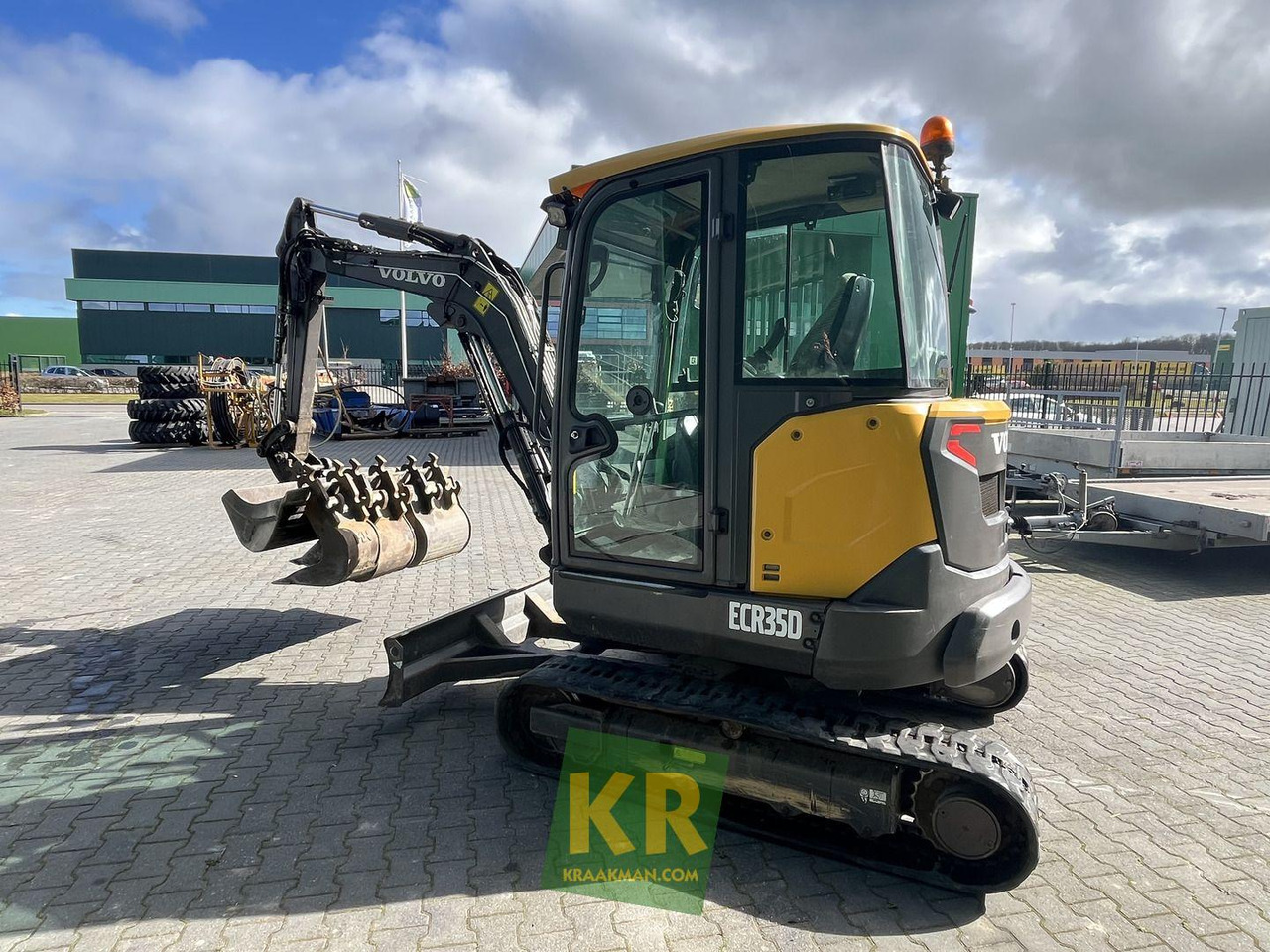 ECR 35 D Volvo - Lánctalpas kotró: 5 kép. ECR 35 D Volvo - Lánctalpas kotró: 5 kép.
