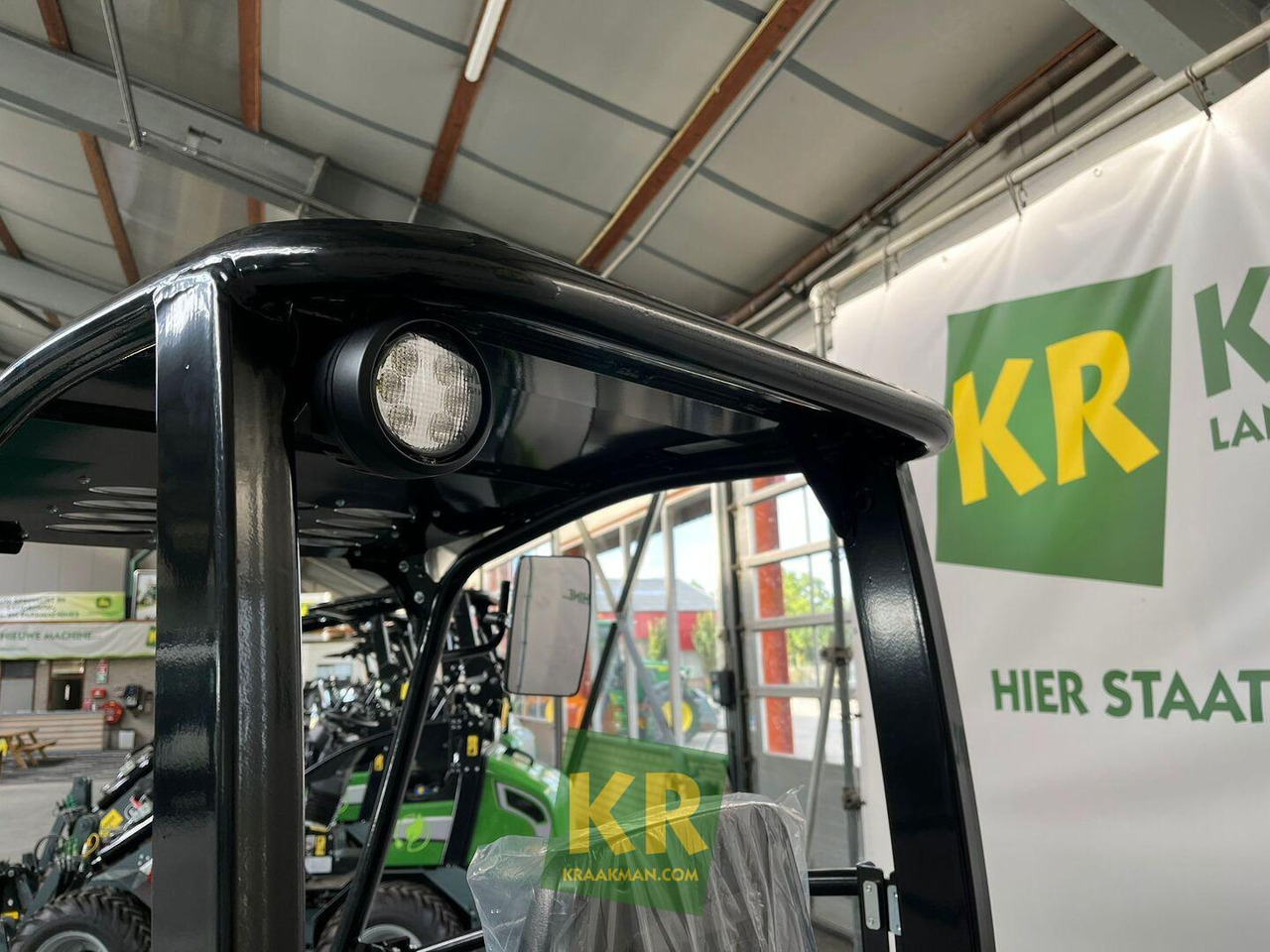 Giant G1200  - Derékcsuklós rakodó: 4 kép. Giant G1200  - Derékcsuklós rakodó: 4 kép.
