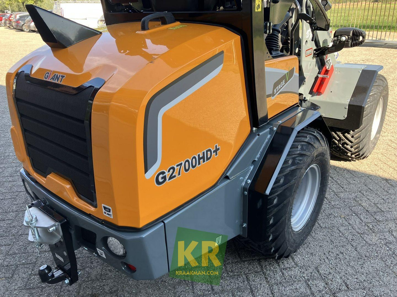 Giant G2700 HD+ - Derékcsuklós rakodó: 5 kép. Giant G2700 HD+ - Derékcsuklós rakodó: 5 kép.